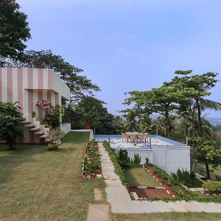 Saffronstays Pride Rock Mandve Exterior photo